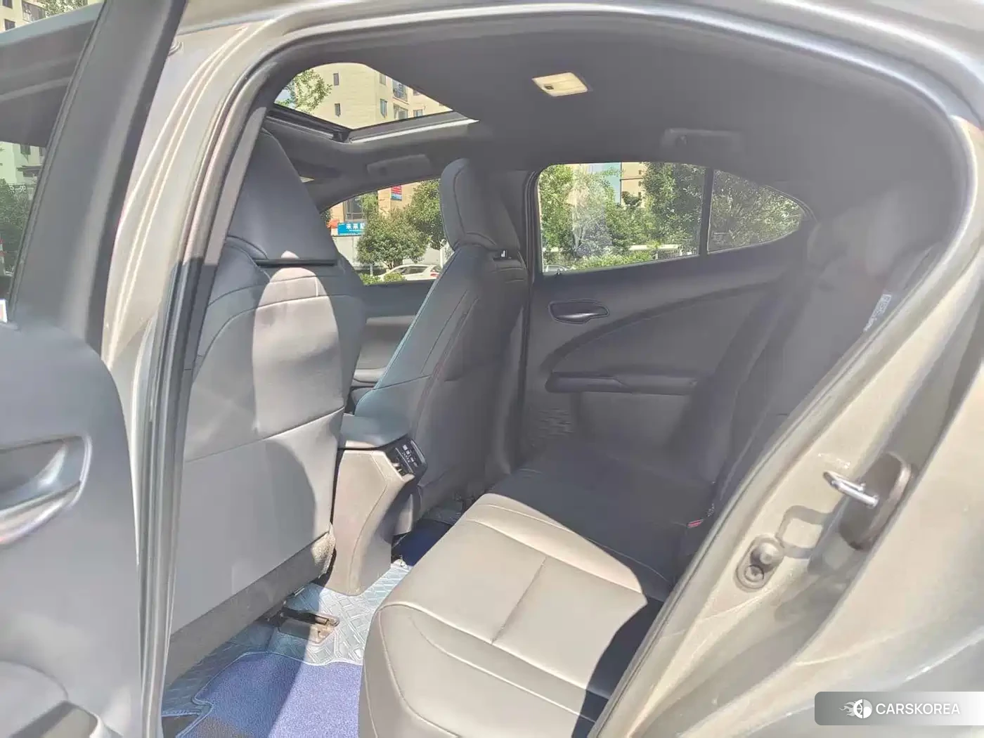 Lexus UX 2022 Silver/gray из Китая, фото 4