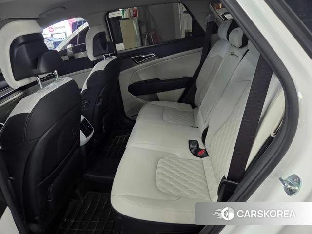 Kia Sportage 5th Generation Hybrid 2024 Белый из Кореи, фото 4