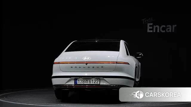 Hyundai Grandeur Hybrid (GN7) id 3026881 из Кореи 14