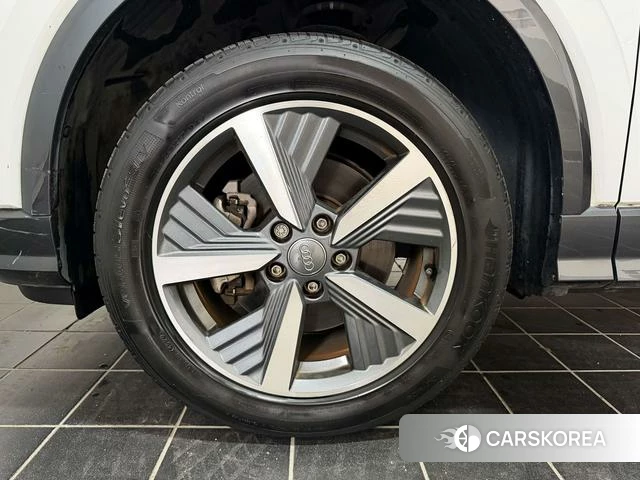Audi Q2L e-tron id 4238196 из Китая 9