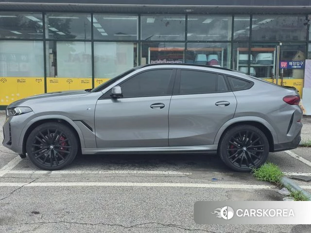 BMW X6 (G06) 2026 Серебристо-серый из Кореи, фото 4