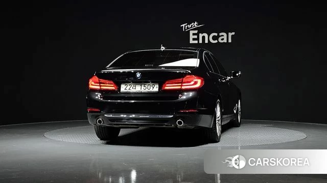 BMW 5 Series (G30) id 3885962 из Кореи 14