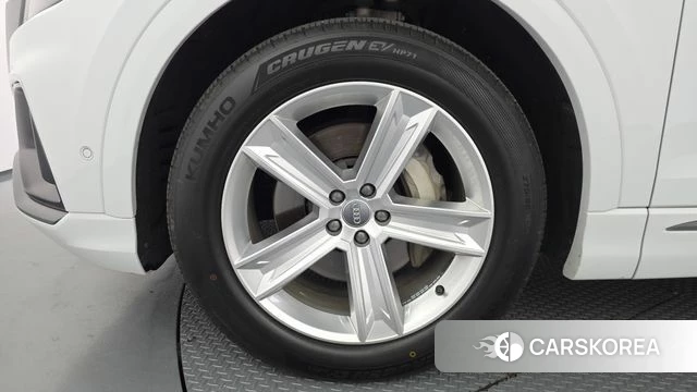 Audi Q8 (4M) id 4293675 из Кореи 29