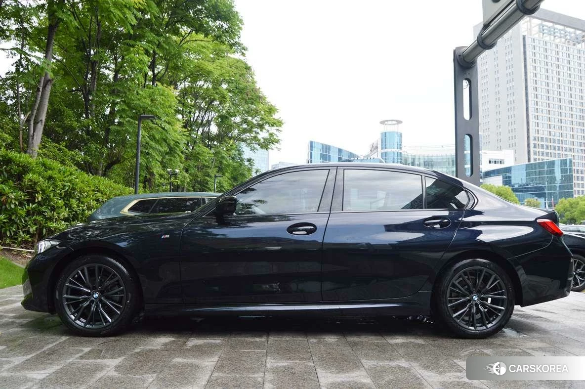 BMW 3 series id 4467383 из Китая 9