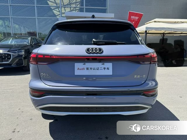 Audi Q6L e-tron 2026 Темно-серый из Китая, фото 4