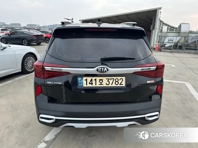 Kia Seltos 2021 Черный из Кореи, фото 4