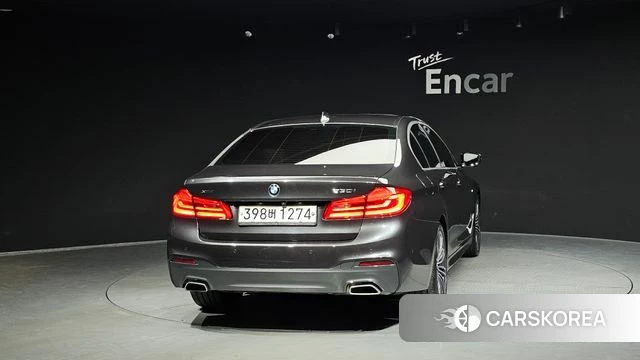 BMW 5 Series (G30) id 3873131 из Кореи 14