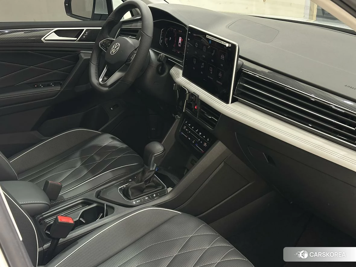 Volkswagen Tiguan L id 4513736 из Китая 8