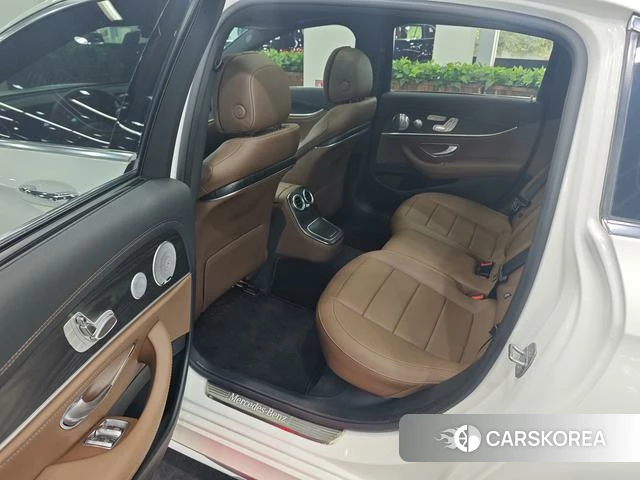 Mercedes-Benz E-class id 4368171 из Китая 11