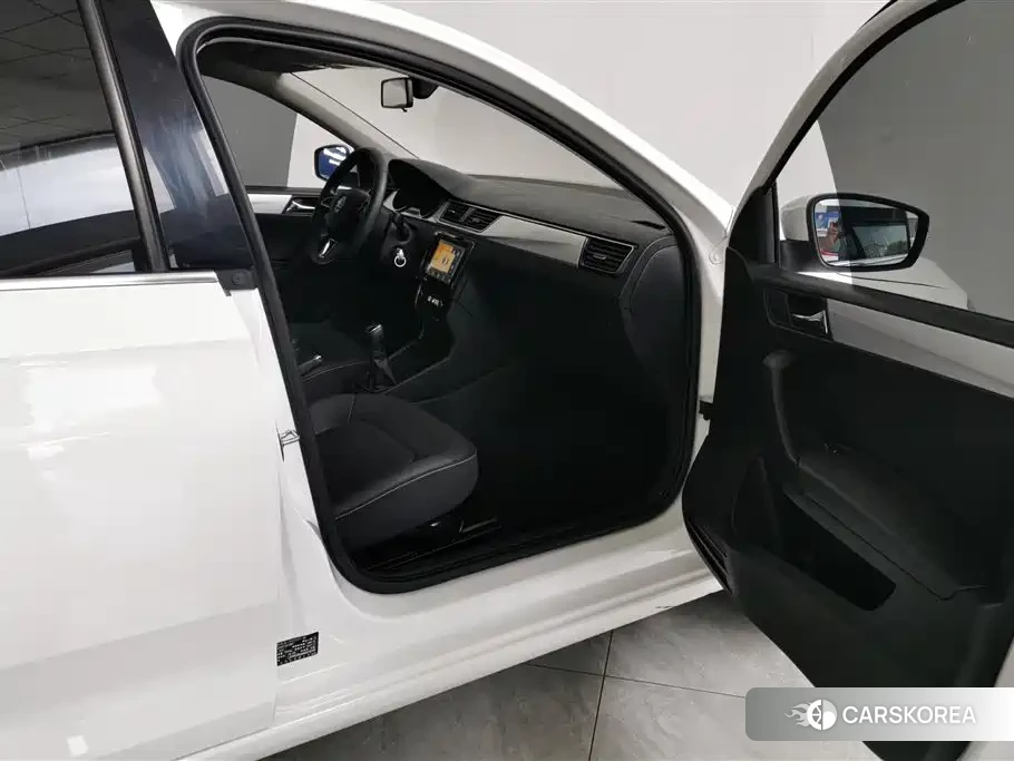 Skoda Rapid id 4589137 из Китая 10