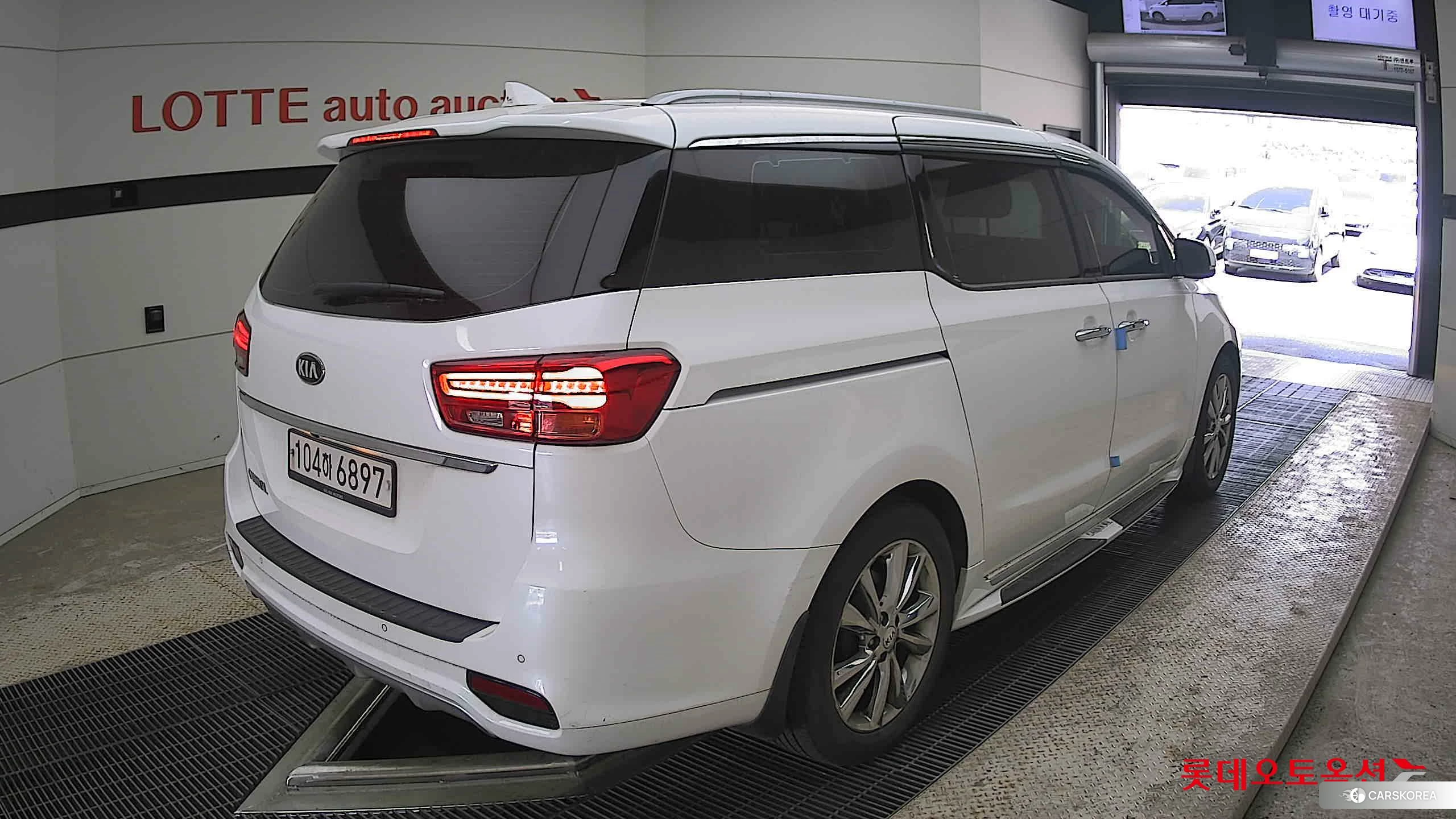 Kia Carnival id 4289554 из Кореи 31