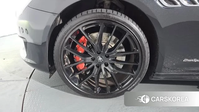 Maserati Quattroporte id 3552771 из Кореи 14