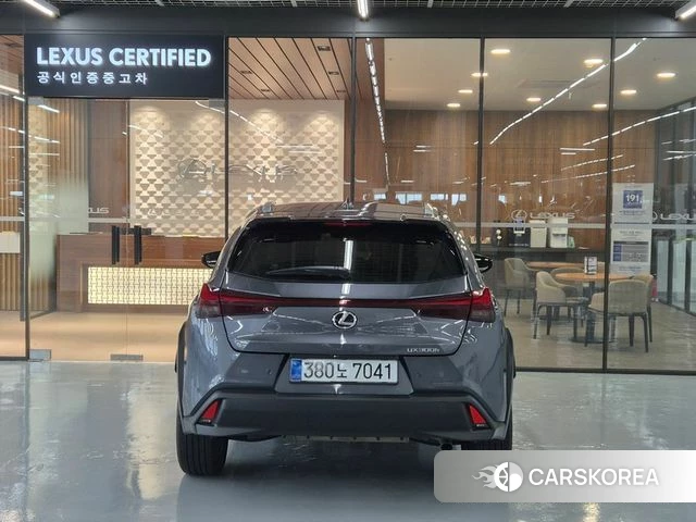 Lexus UX300h id 3856372 из Кореи 14