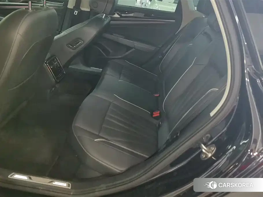 Volkswagen Passat id 4547336 из Китая 10