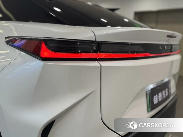 Lexus RZ id 4321064 из Китая 19
