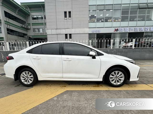 Toyota Corolla 2022 Белый из Китая, фото 4