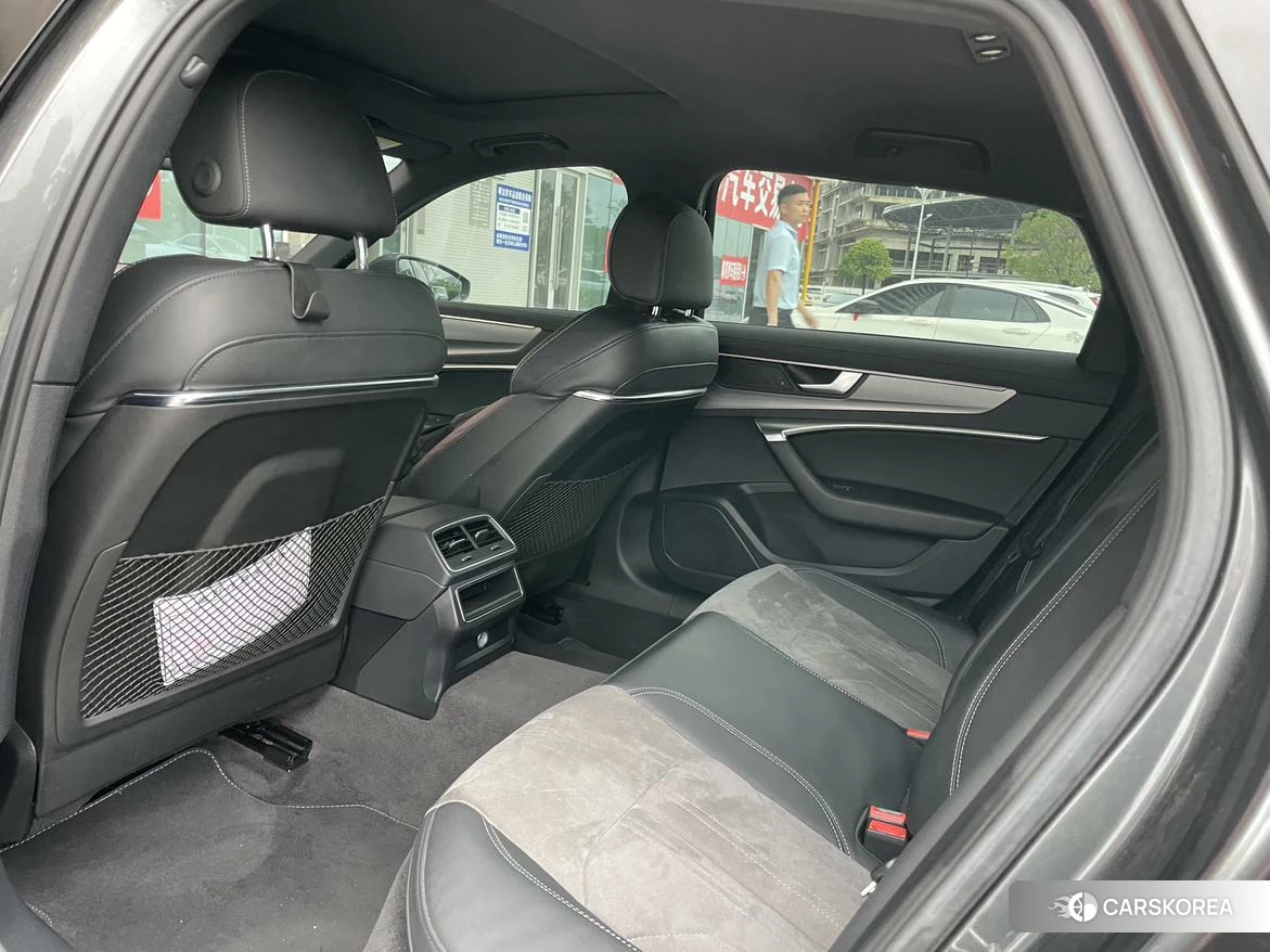 Audi A6L 2020 Темно-серый из Китая, фото 4