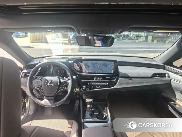 Lexus ES 2024 Серебристо-серый из Китая, фото 6