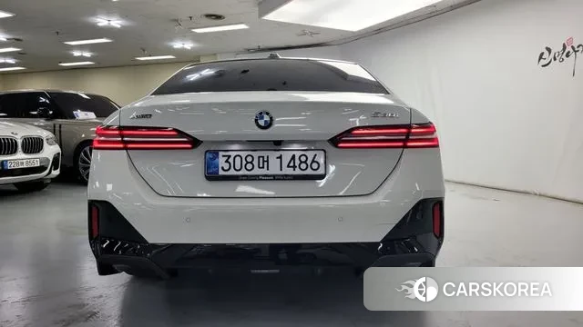 BMW 5 Series (G60) id 3769456 из Кореи 14