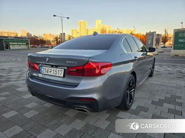 BMW 5 Series (G30) id 3397120 из Кореи 14