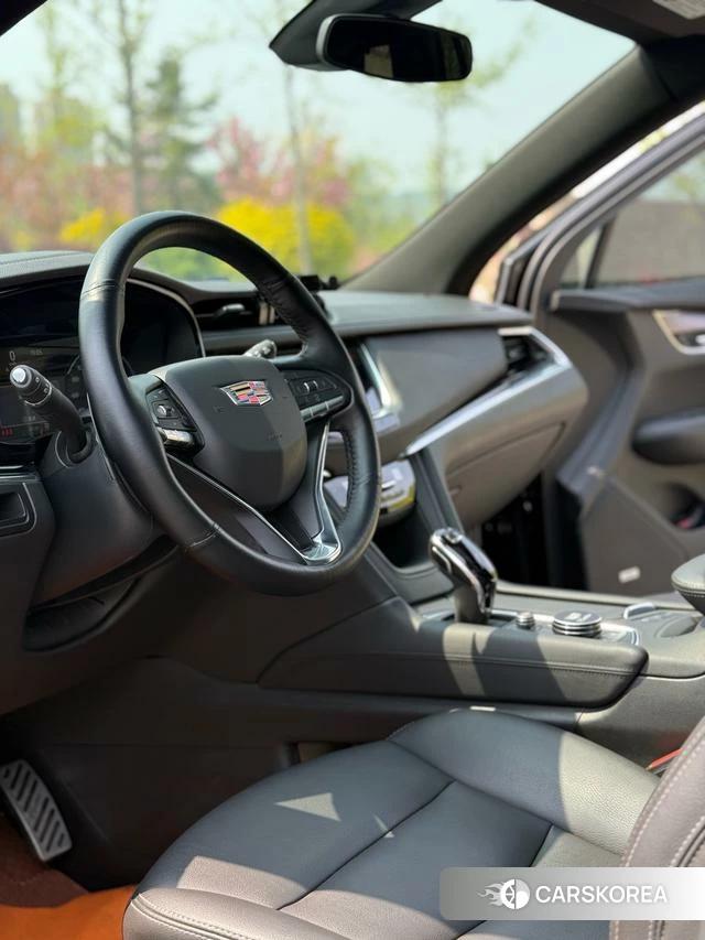 Cadillac XT6 2022 Черный из Китая, фото 4