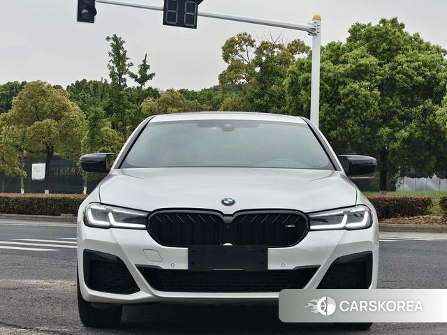 BMW 5 series 2021 Белый из Китая, фото 5