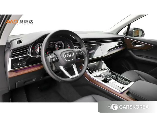 Audi Q7 2021 Серебристо-серый из Китая, фото 5