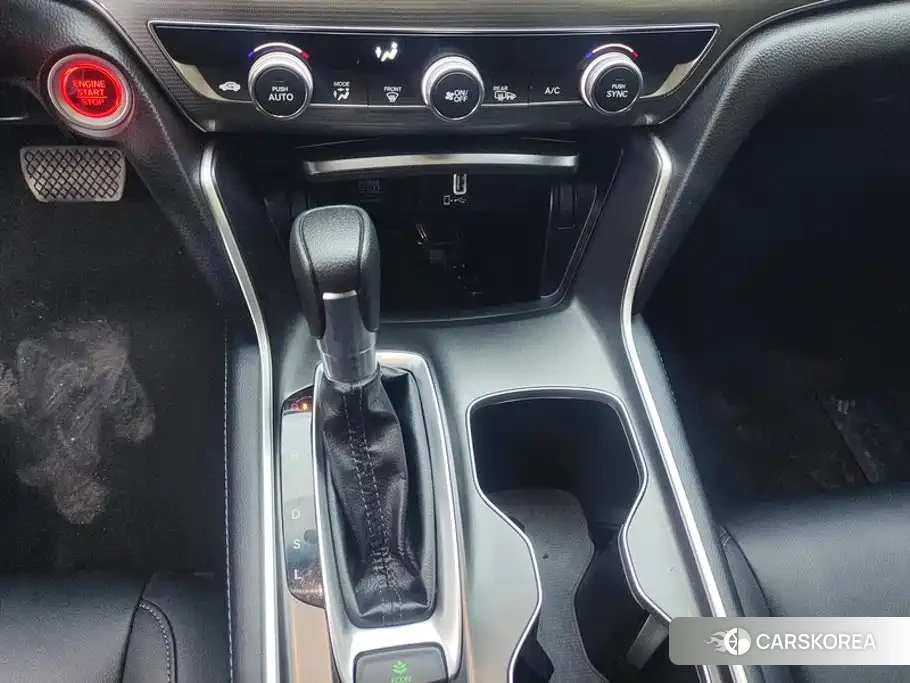 Honda Accord id 4680696 из Китая 10