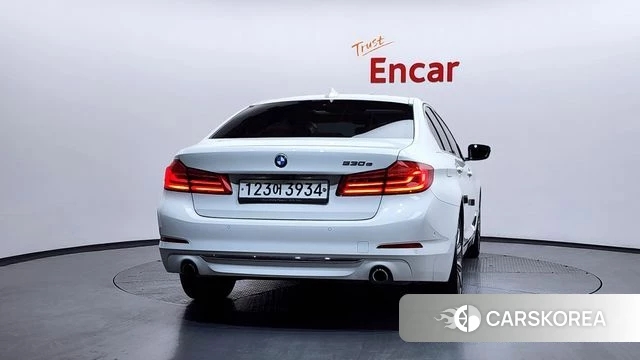 BMW 5 Series (G30) id 3873116 из Кореи 14