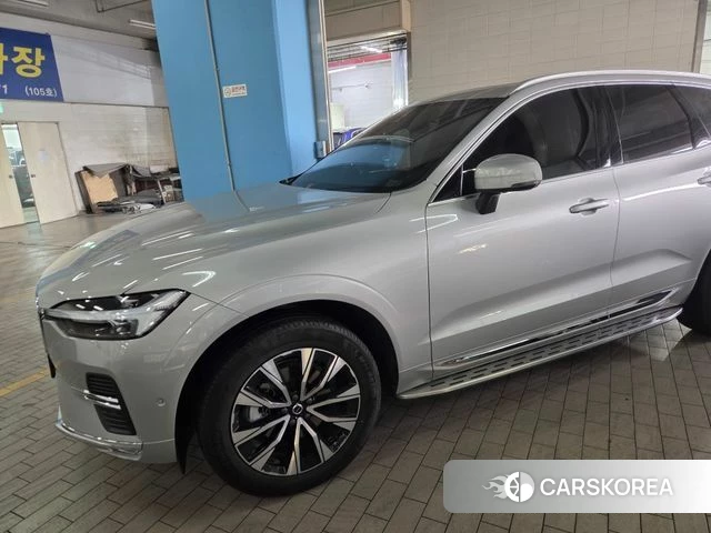 Volvo XC60 second Generation 2024 Серебристо-серый из Кореи, фото 4