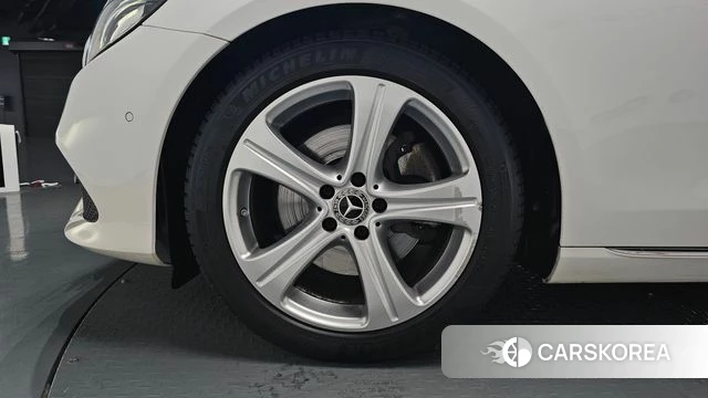 Mercedes-Benz E-Class W213 id 4411409 из Кореи 27