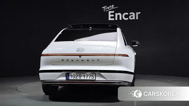 Hyundai Grandeur (GN7) id 3120097 из Кореи 14