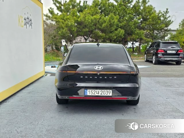 Hyundai Grandeur (GN7) id 3891290 из Кореи 12