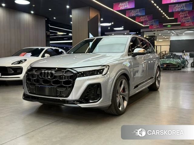 Audi SQ7 2024 Серебристо-серый из Китая, фото 4