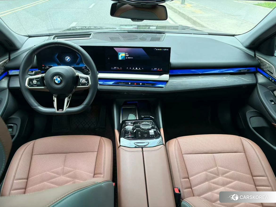 BMW 5 series 2024 Черный из Китая, фото 4