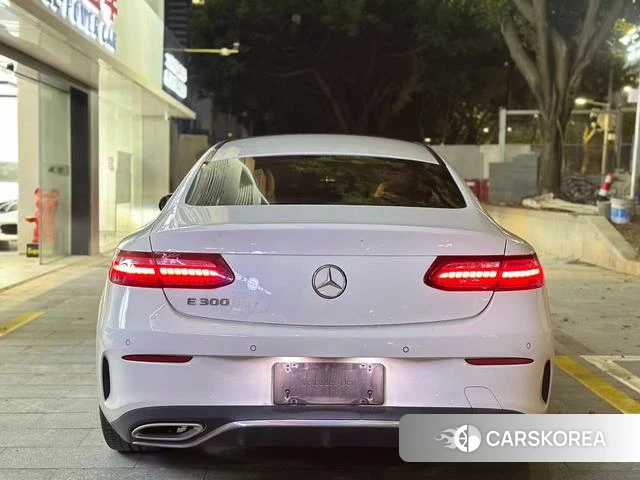 Mercedes-Benz E-class (imported) 2022 Белый из Китая, фото 4