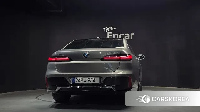 BMW 7 Series (G70) id 3550111 из Кореи 14