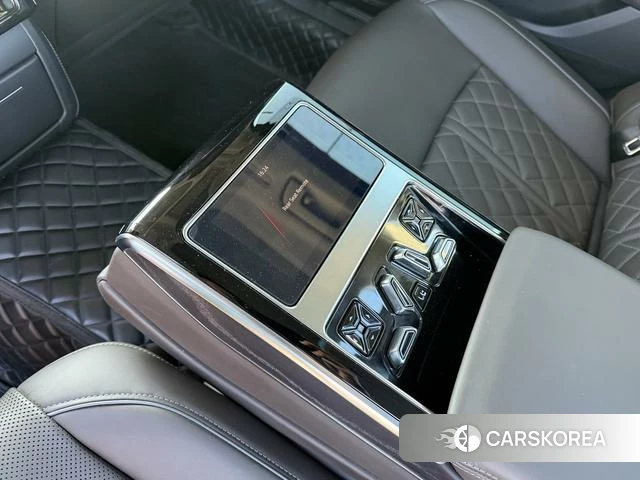 Audi A8 2024 Черный из Китая, фото 6