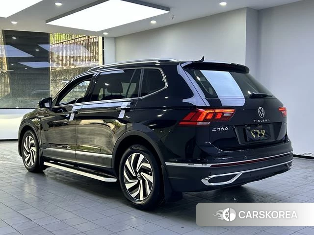 Volkswagen Tiguan L 2022 Черный из Китая, фото 6