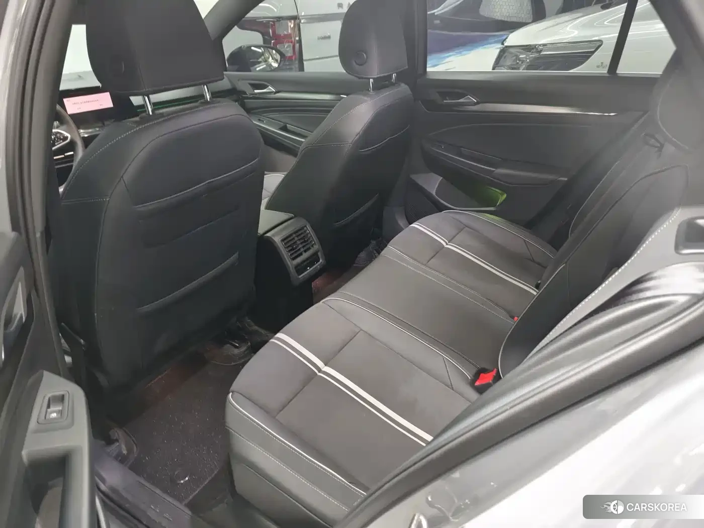 Volkswagen Golf 2024 Silver/gray из Китая, фото 6