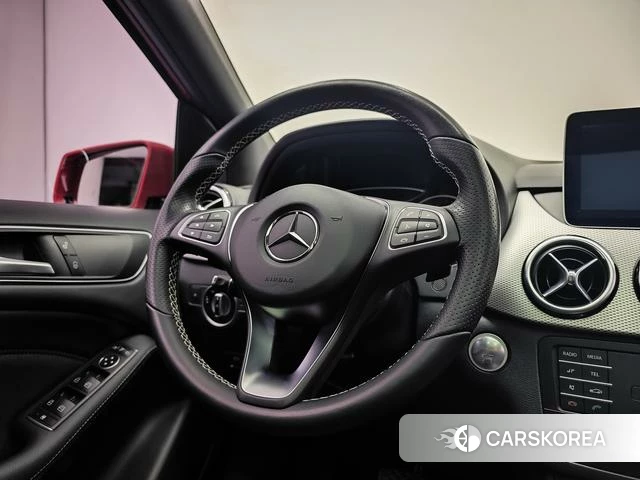 Mercedes-Benz Class B id 4209692 из Китая 14