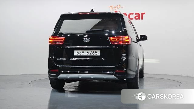 Kia The New Carnival id 4568732 из Кореи 14