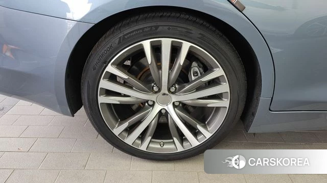 Infiniti Q50 id 4620673 из Кореи 26