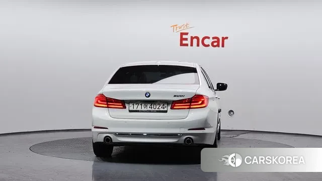 BMW 5 Series (G30) id 3692419 из Кореи 14