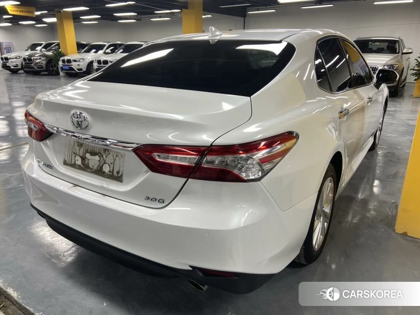 Toyota Camry 2022 Белый из Китая, фото 6