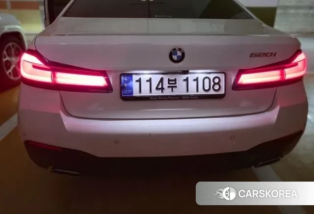 BMW 5 Series (G30) 2022 Белый из Кореи, фото 4