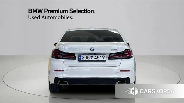 BMW 5 Series (G30) id 4494458 из Кореи 14