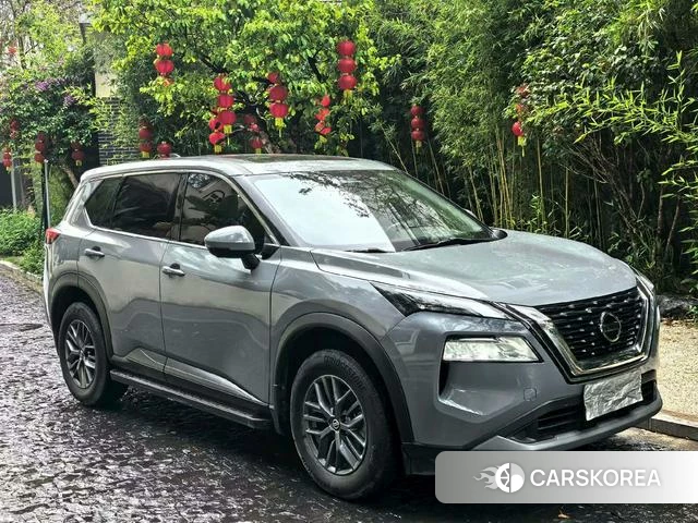 Nissan Qijun 2022 Темно-серый из Китая, фото 4