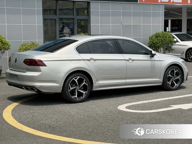 Volkswagen Magotan 2023 Шампань из Китая, фото 4