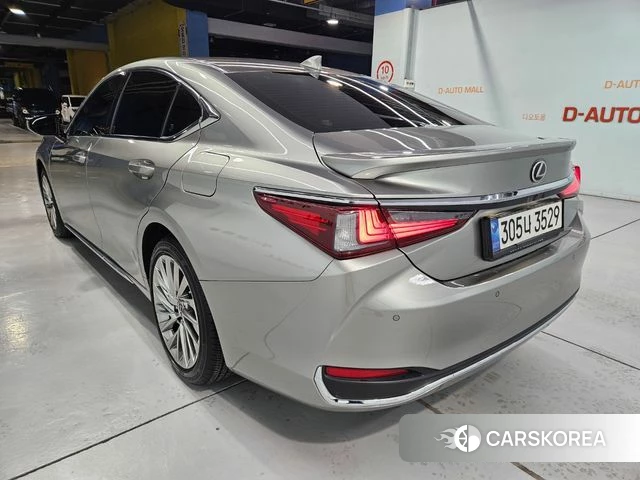 Lexus ES300h 7th generation id 4511065 из Кореи 14